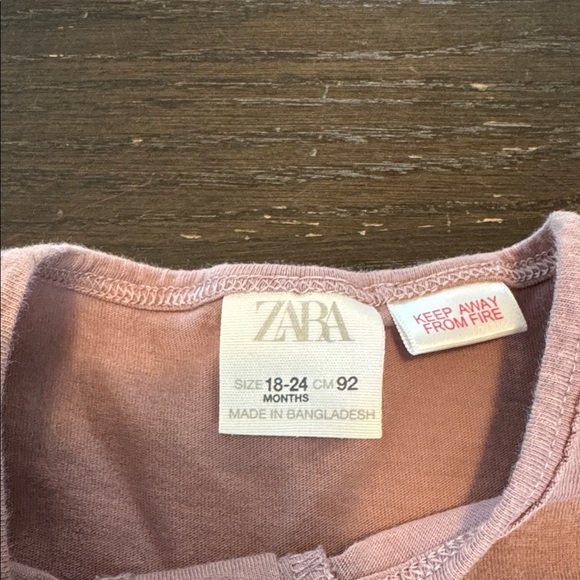 Set of Three Sleeveless Tops in Cream, Navy, and Pink - Picture 5 of 5